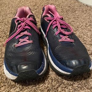 Hoka One One Gaviota